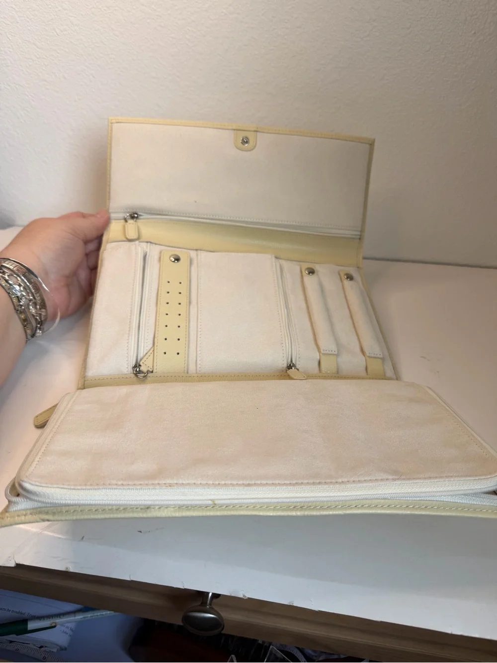 Ivory Faux Leather Jewelry Travel Case